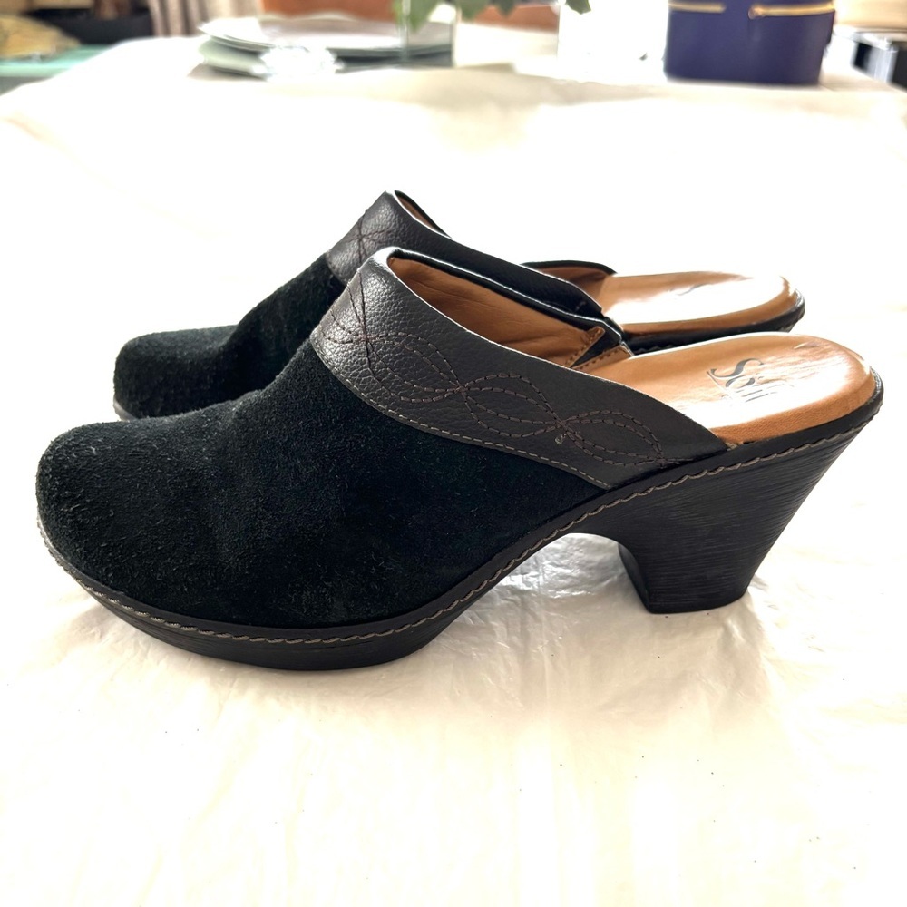 Sofft Octavia black Leather clog mules heeled SZ 9.5 Worn Once on carpet - Picture 2 of 14